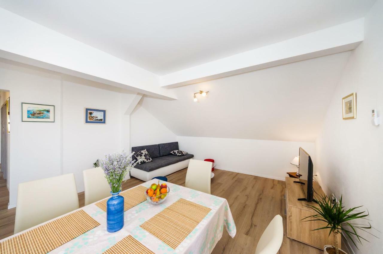 Iva Apartment